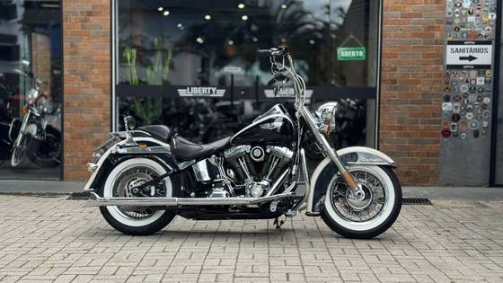 HARLEY-DAVIDSON SOFTAIL DELUXE 